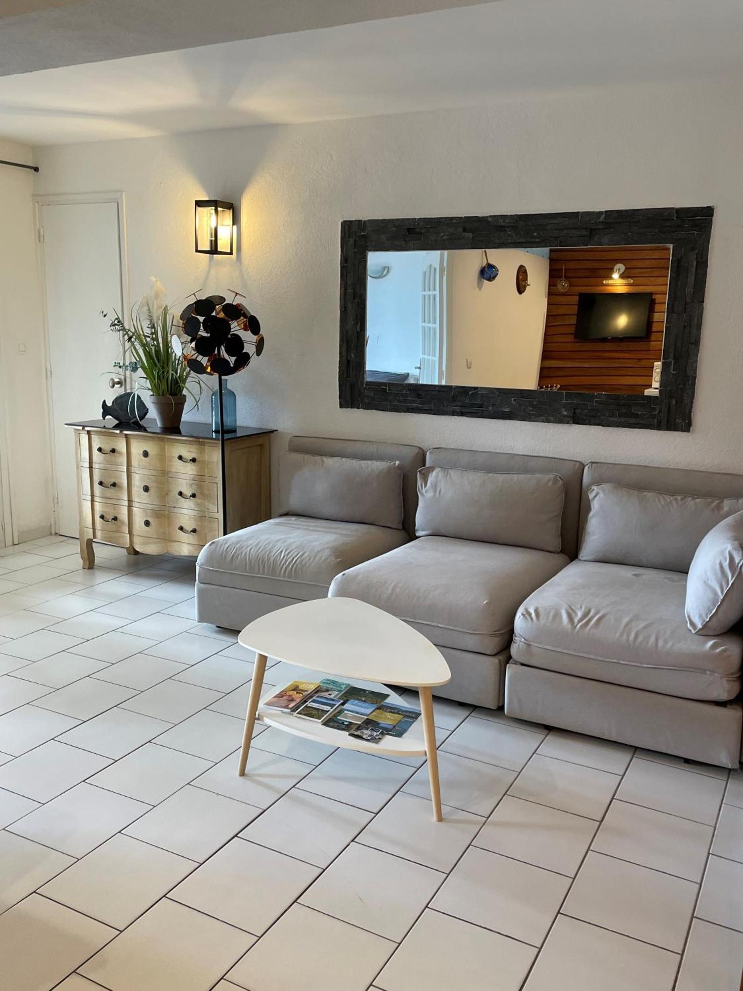 Residence Le Golfe Bleu Rayol-Canadel-sur-Mer Exterior photo